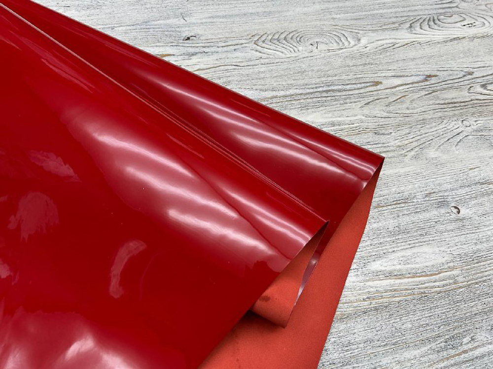 Vernissage Red Heart (0,8-1,0 мм), цв. Красный, натуральная кожа