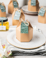 Сладкий подарок (комплимент) учителю