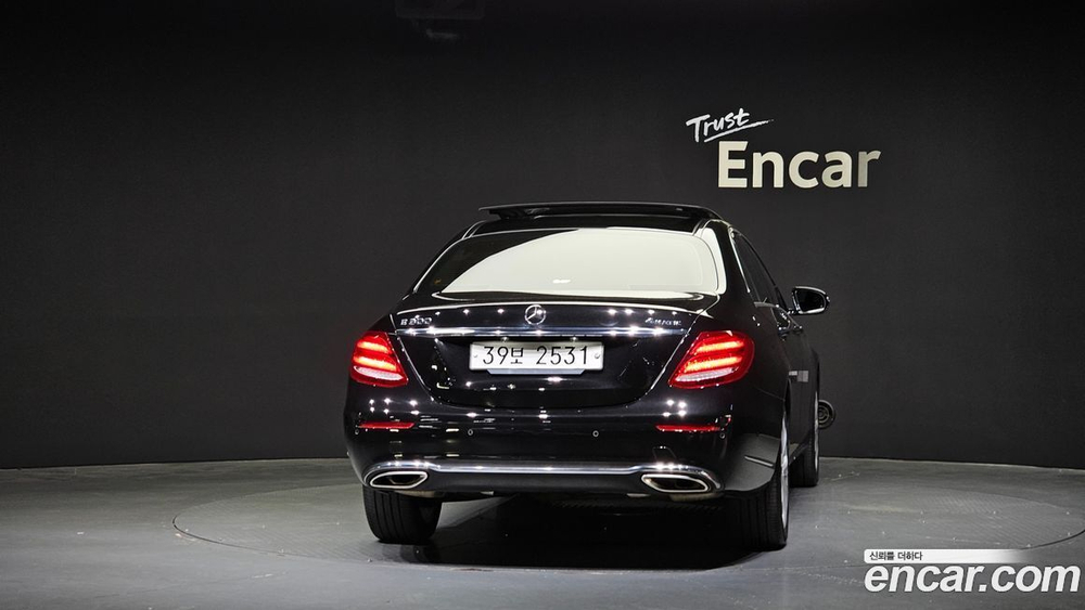 Mercedes-Benz E-Class W213 E300 4MATIC Exclusive (08.2019)