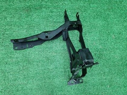 Кронштейн фары левый BMW X3 G01 (2017-2024)