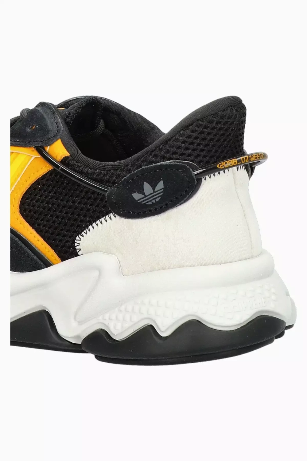 Кроссовки adidas Ozweego