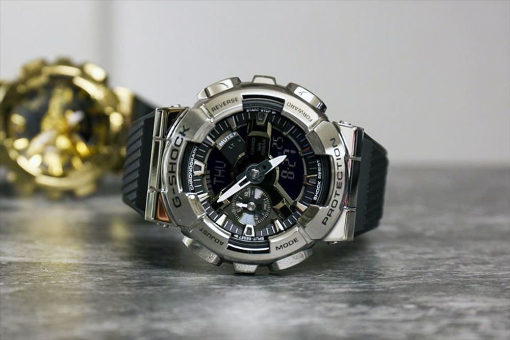 Часы Casio GM-110-1AER