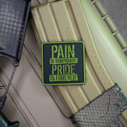 Шеврон Pain is Temporary, Pride is Forever PVC. Олива