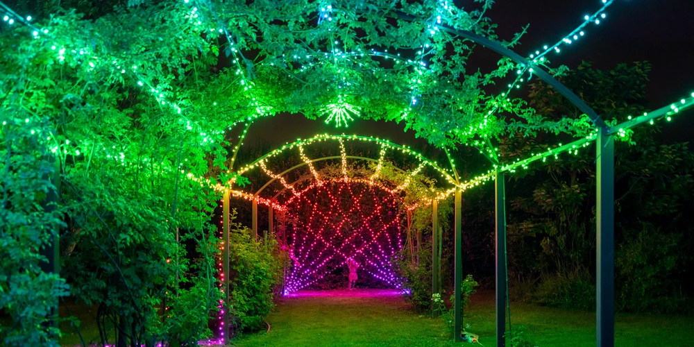 Гирлянда LED Twinkly Cluster (Multicolor edition) - 400 шт. (6 м) RGB + BT + Wi-Fi (TWC400STP-BEU)