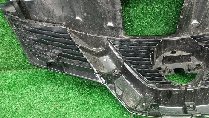 Решетка радиатора Nissan X-Trail T32 (2013-2019)