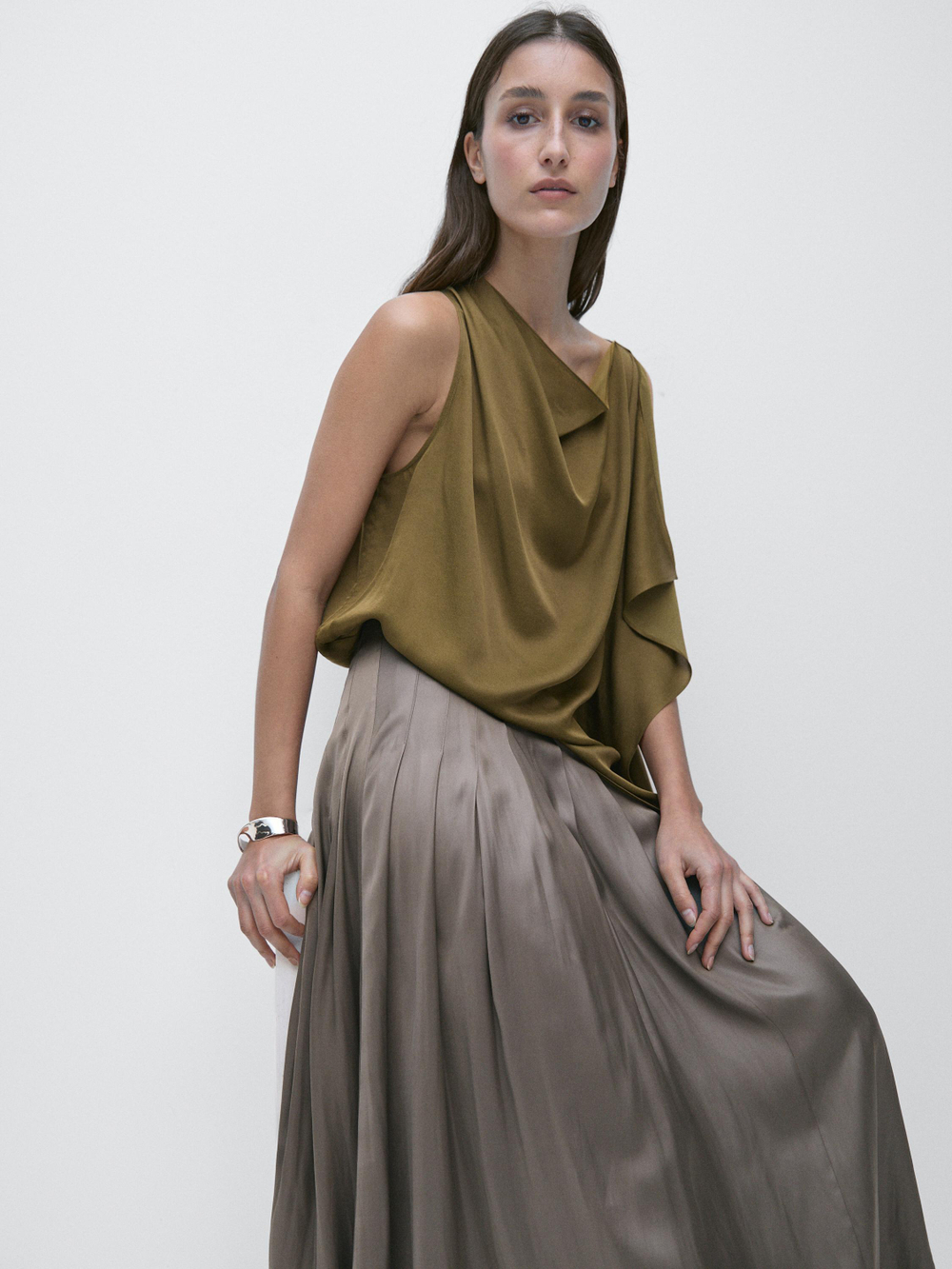 Massimo Dutti Юбка миди с декоративными складками и вощеной отделкой, серый