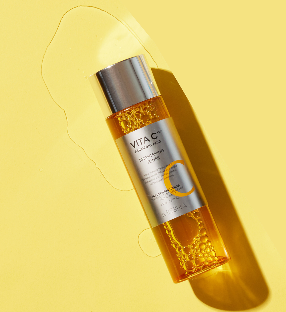 Тонер для сияния кожи Missha Vita C Plus  Brightening Toner