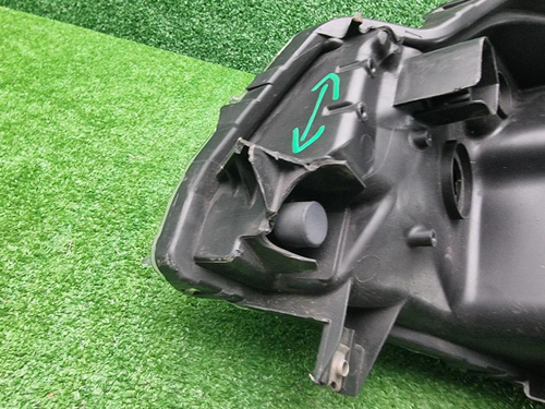 Фара правая Suzuki Vitara 2 (2014-2024) LED