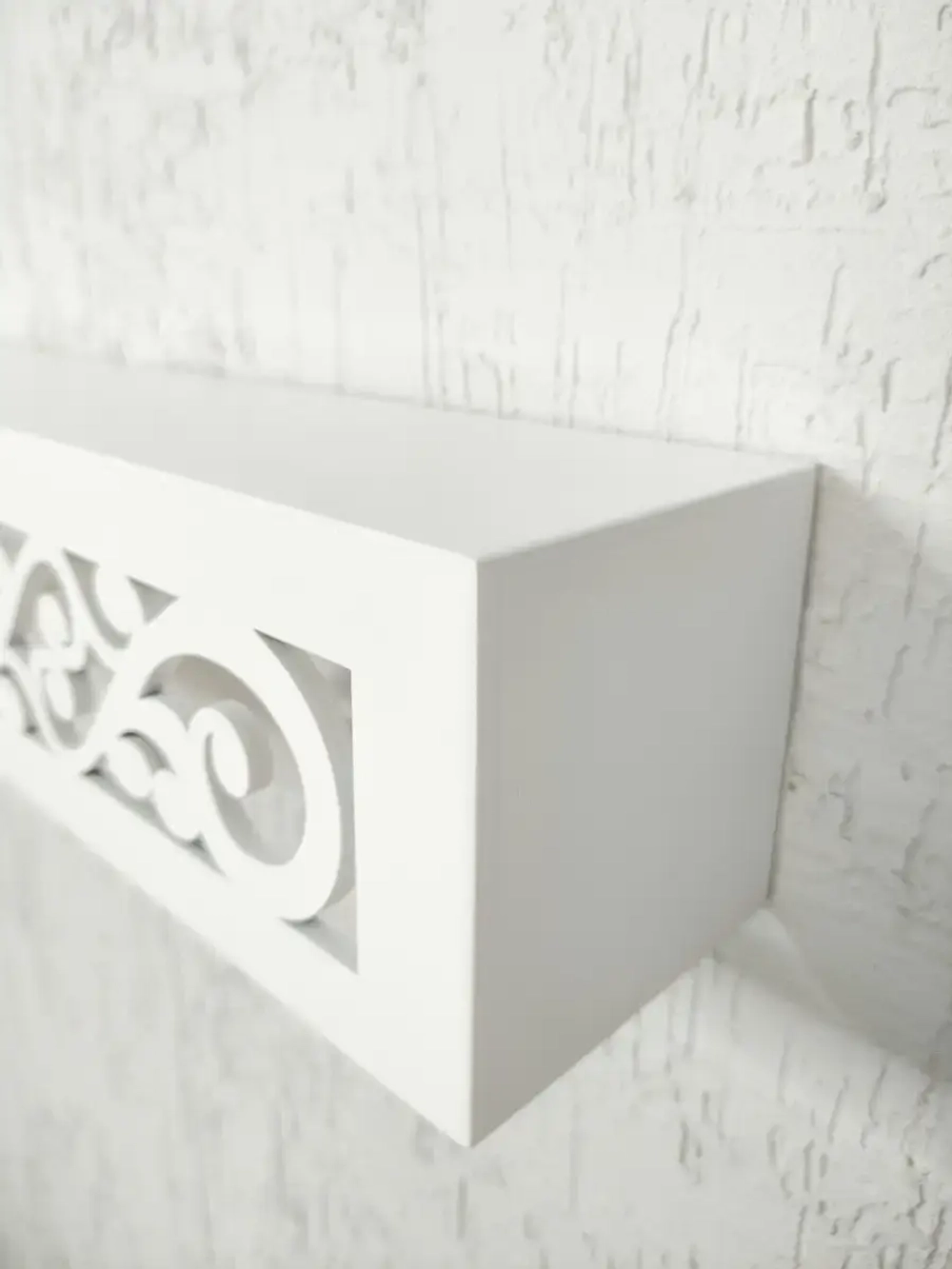 Полка настенная навесная 49*10*10 см