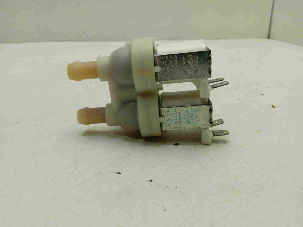 ZWG3101 кт205 Клапан подачи воды для стиральной машины Zanussi ZWG3101 б/у