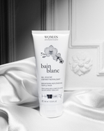 Woman Essentials Осветляющий омолаживающий интимный гель для душа WE Bain Blanc 200 мл