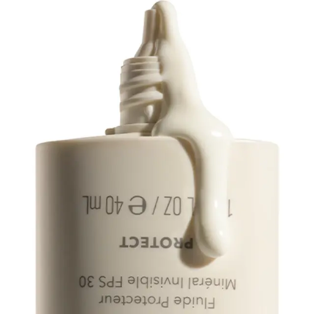 Солнцезащитный минеральный флюид с увлажняющим действием SPF30