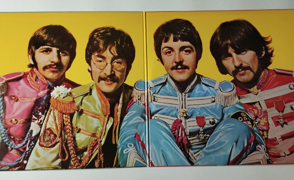 Винтажная виниловая пластинка LP The Beatles Sgt. Pepper's Lonely Hearts Club Band (Japan 1976) (No Obi) Lucy In The Sky With Diamonds