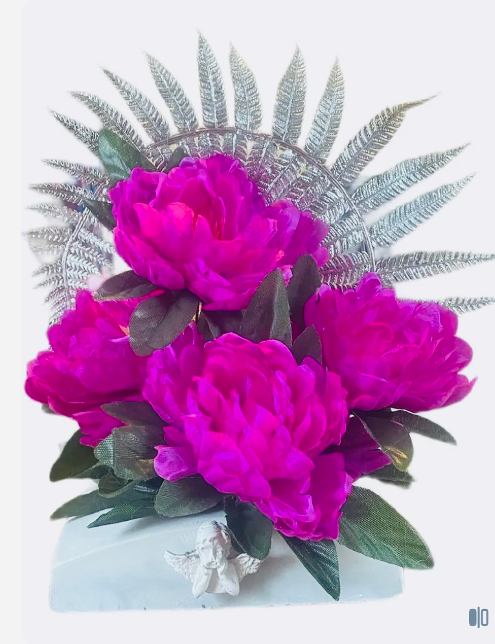 Венок на утяжеленной подставке 30 см высота