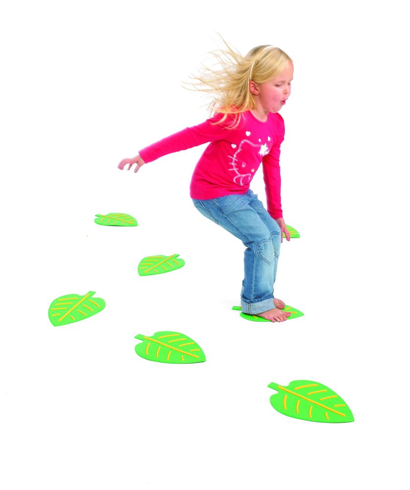 Дорожка из листиков