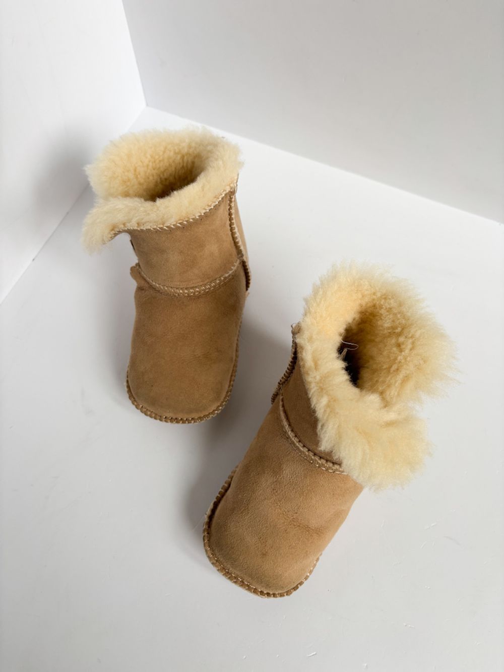 Меховые пинетки UGG, 19