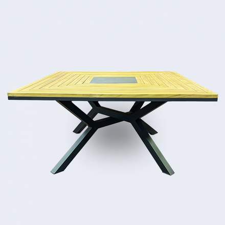 Стол обеденный Ideal Patio ЭГМОНТ из тика 140x140
