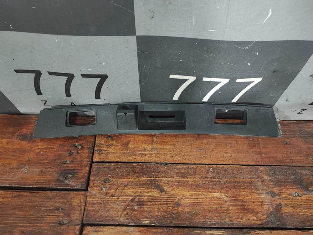 Накладка крышки багажника Haval F7 1 19-24 Б/У Оригинал 5506103XKQ02A