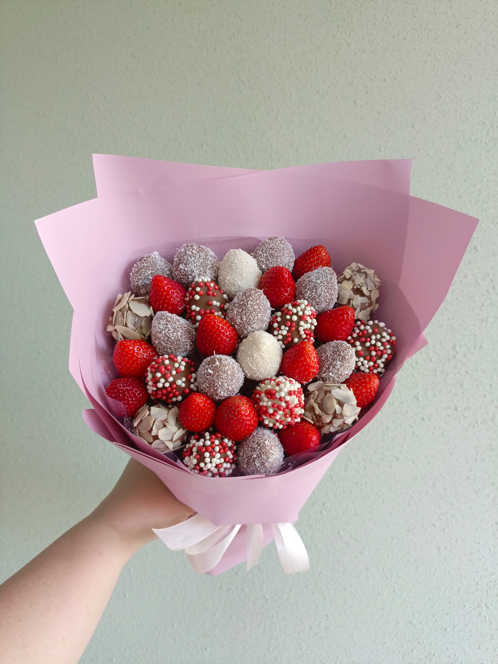 Букет из клубники в шоколаде " Магия шоколада"