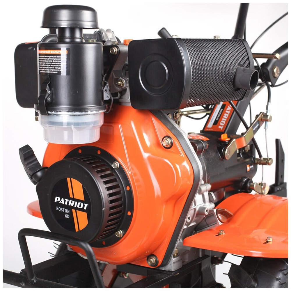 Мотоблок дизельный PATRIOT BOSTON-6D 6 л,с; фрезы: 1050 mm; 2 вперед+ 1 назад;(440701535)