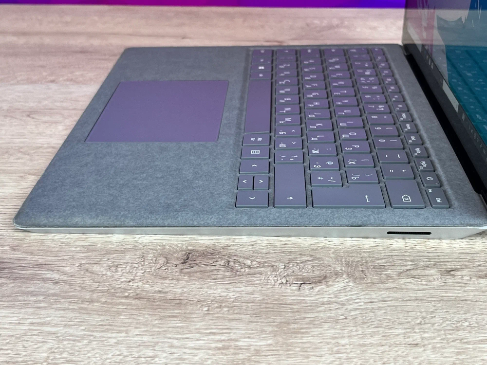 Ноутбук Microsoft Surface Laptop 3 13.5" 2256x1504, i5 1035G7, RAM 8 ГБ, SSD 256 ГБ, Intel Iris Xe Graphics, Windows 10 Pro