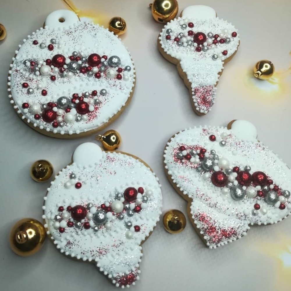 Игрушка на елку №12