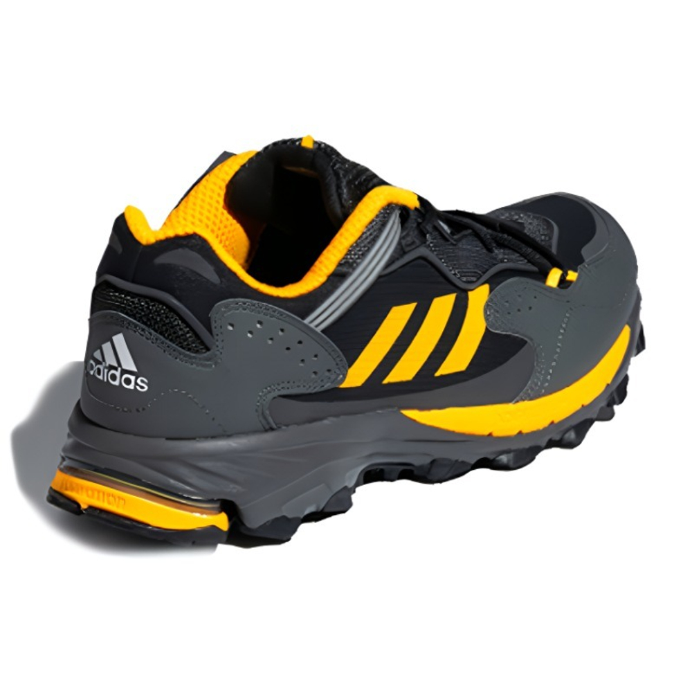 Кроссовки Adidas Response