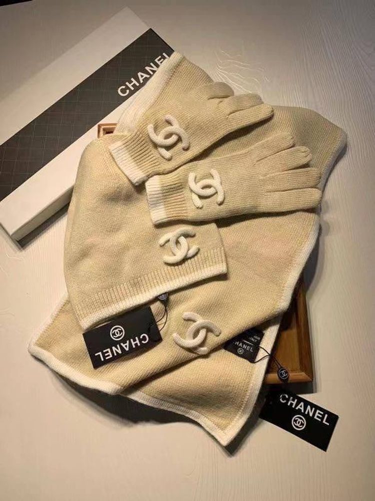Брошь CHANEL
