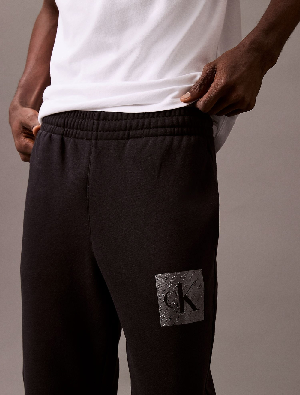Брюки Calvin Klein Metallic Archive Logo Black Beauty