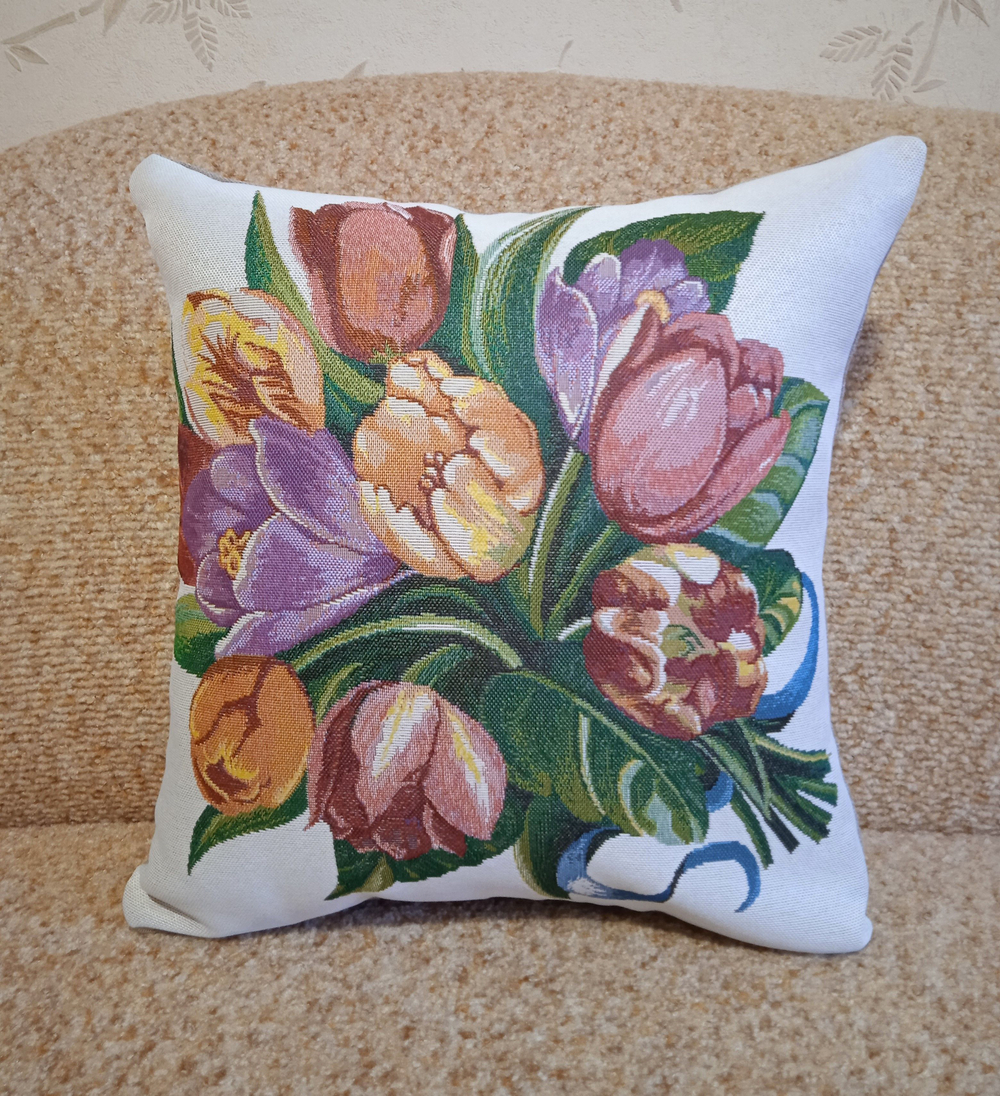 Декоративный гобеленовый чехол для интерьерной подушки Тюльпаны и крокусы 38*38