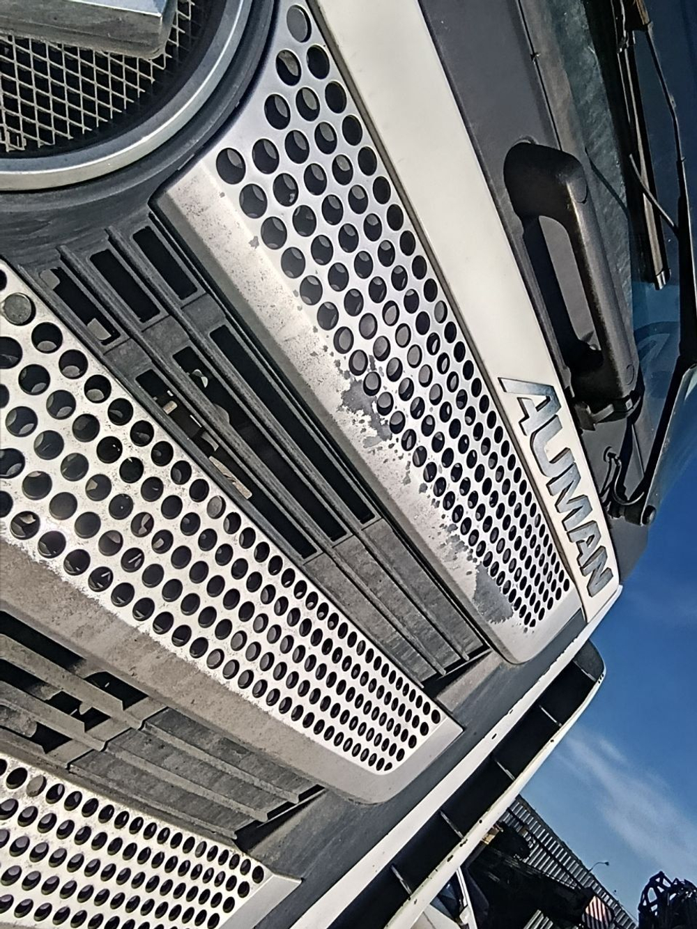 Foton AUMAN 4x2 Седельный тягач BJ4189SLFKA (Дизельный, 11,8 л, 470 л.с. АТ)