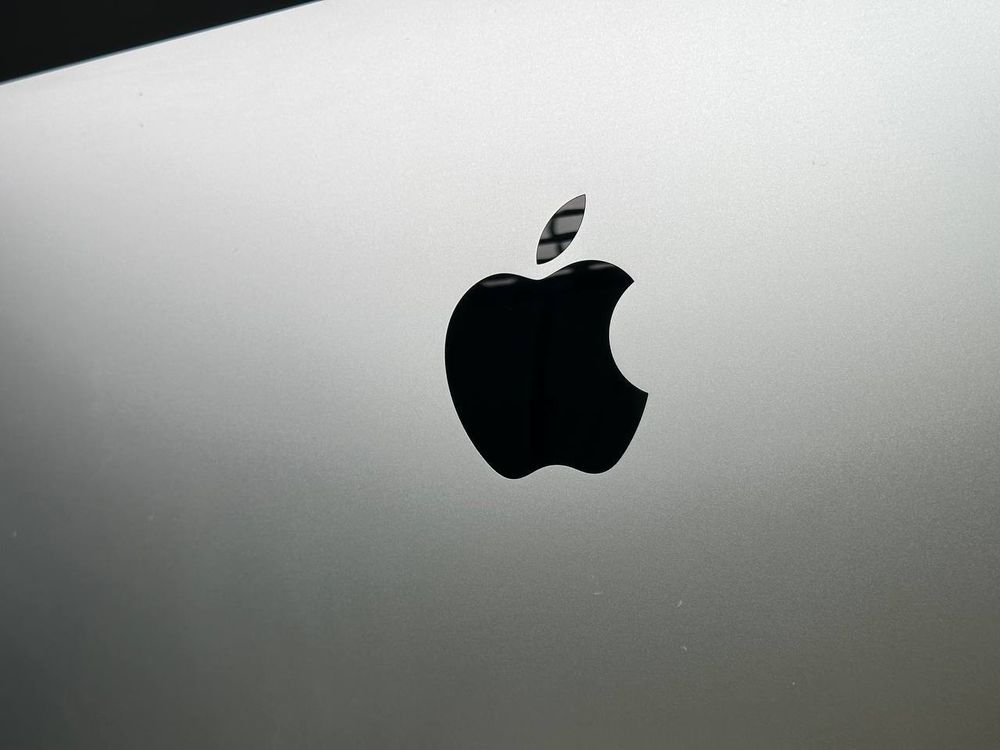 27" Моноблок Apple iMac 27 2015 (5120x2880, Intel Core i5-6500, RAM 32ГБ,Fusion Drive 1TB, AMD Radeon R9 M390 , MacOS)