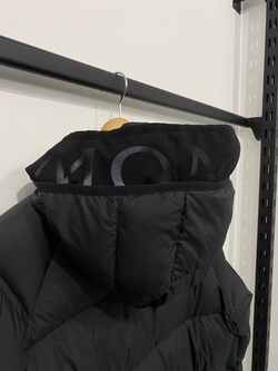 Пуховик Moncler