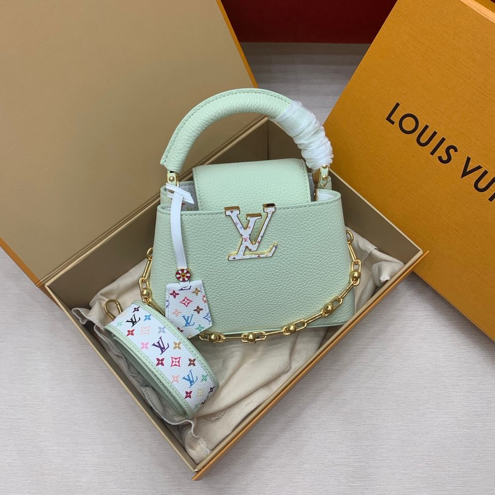 Louis Vuitton Capucines Mini