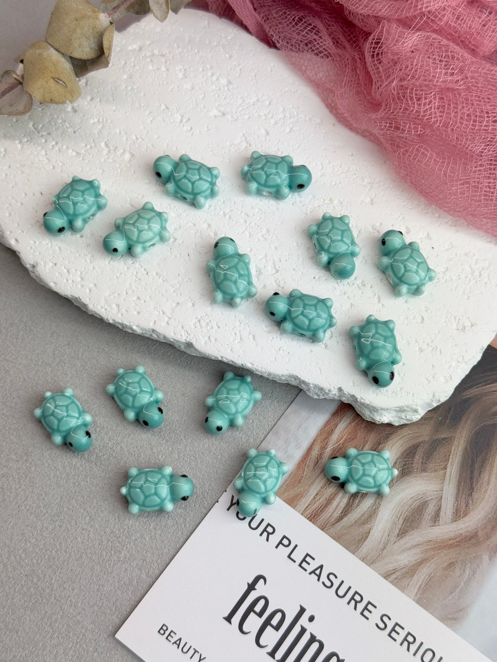 Керамические бусины "Черепашка", мятный 12*19 мм, 5 штук