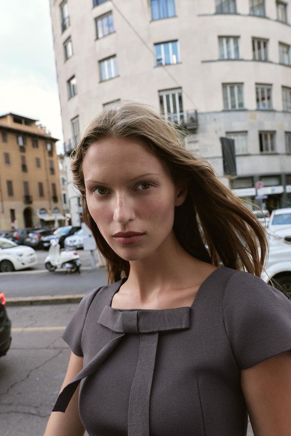 ZARA СВИТЕР С БАНТОМ И КОРОТКИМИ РУКАВАМИ, СВИНЦОВЫЙ