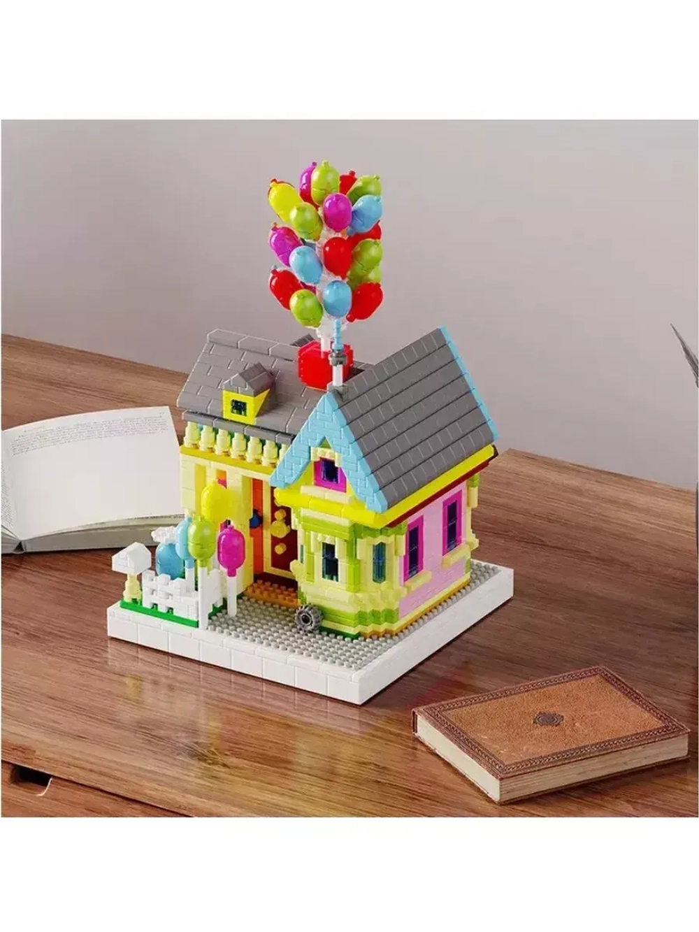 Конструктор Дисней Дом из мультфильма Вверх 1249 деталей