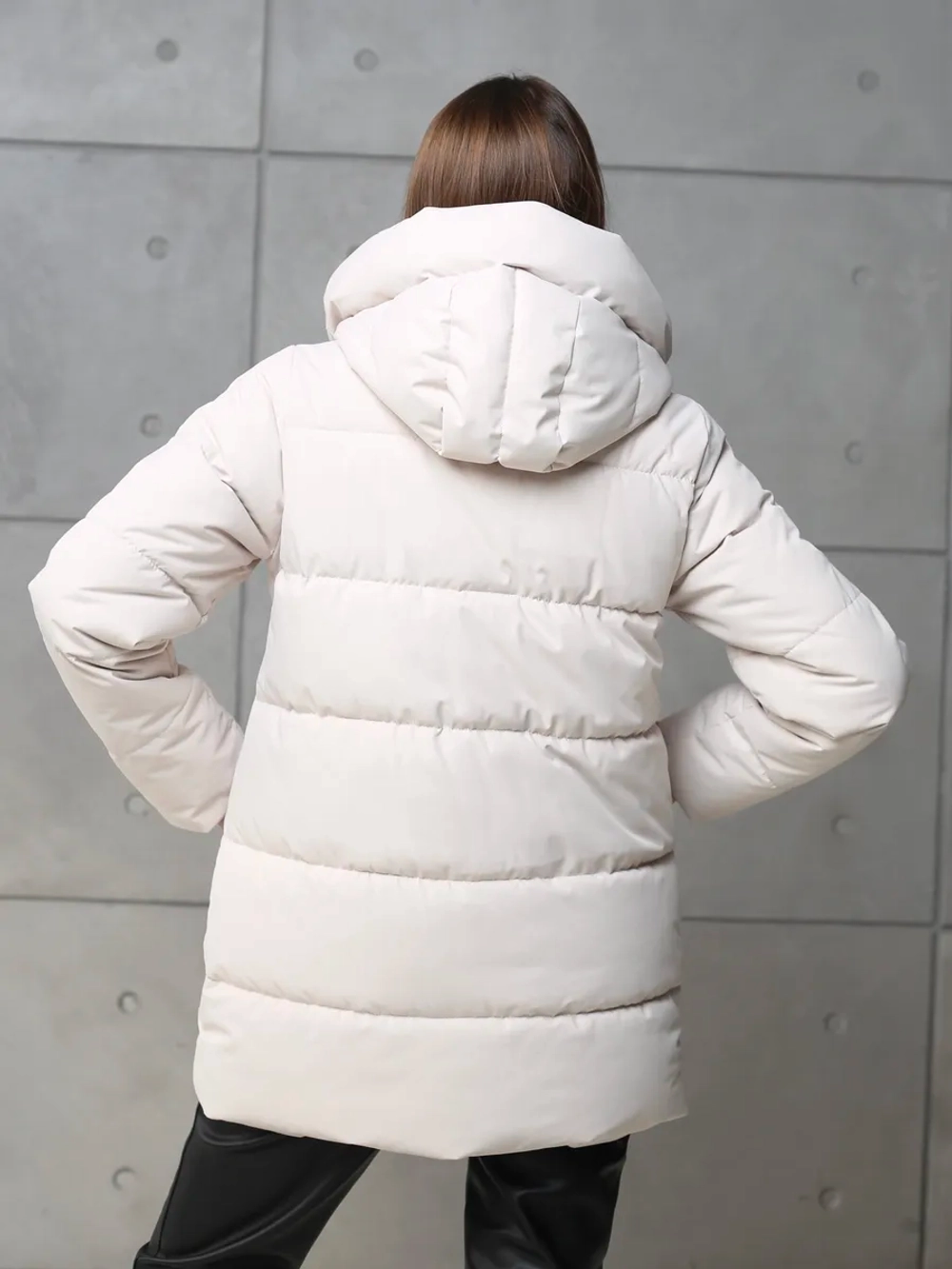 Куртка демисезонная с капюшоном