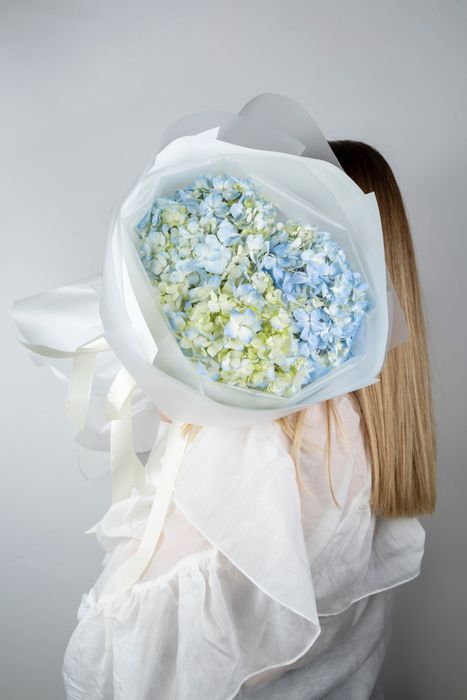 Букет из голубой гортензии (в упаковку)