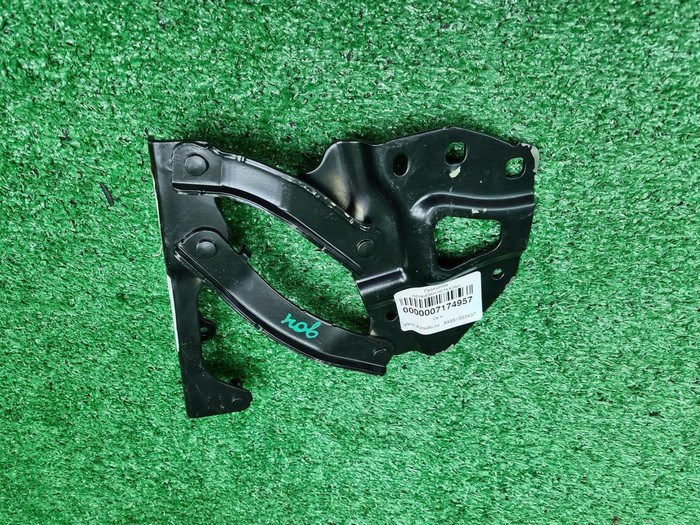 Петля капота левая Lixiang L7 (2022-н.в.)