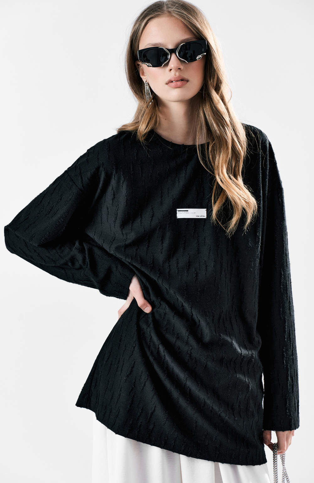 Текстурированный лонгслив с декором 1231 черный