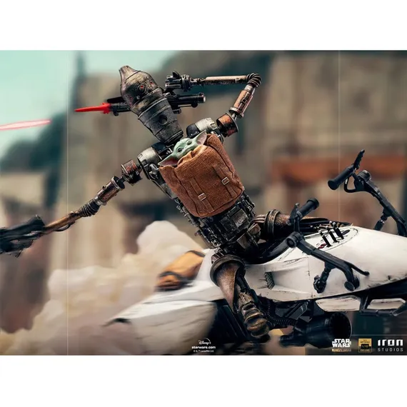 Статуэтка Star Wars Mandalorian IG-11 and The Child Deluxe