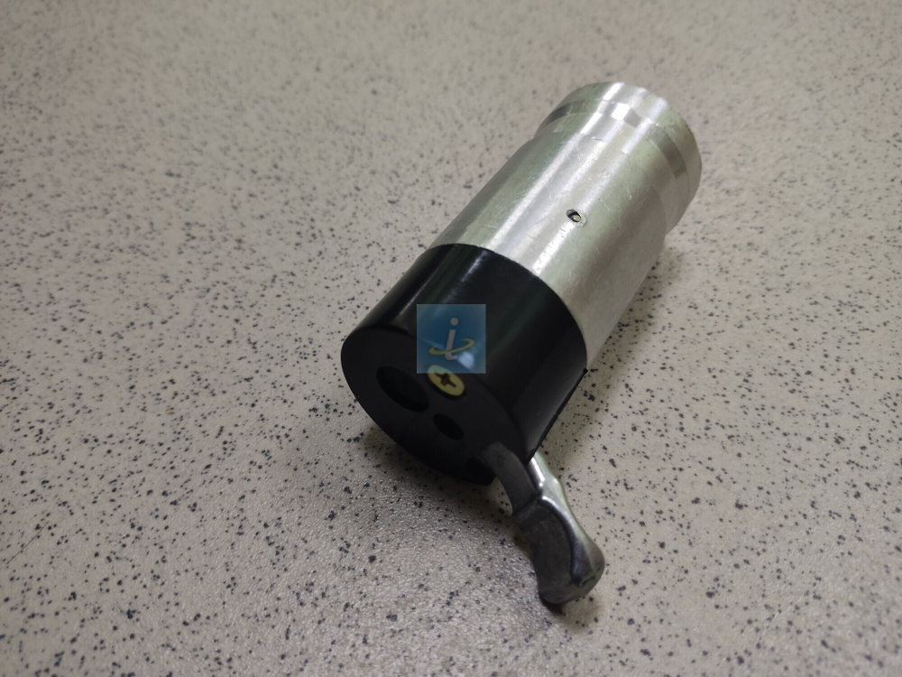 Клапан МАЗ включения делителя пневматический 6430-1703800