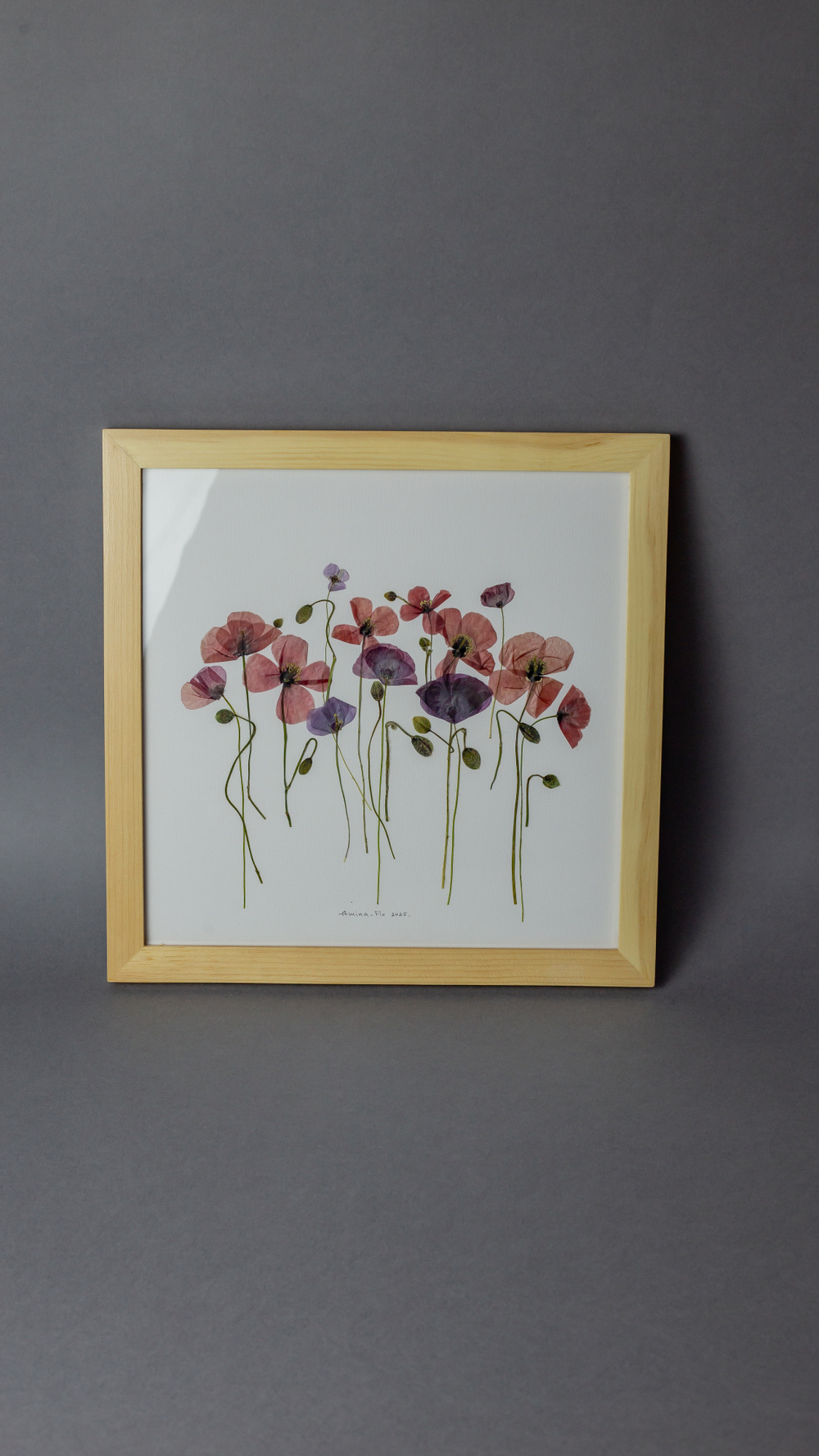 Маки. Картина из цветов в рамке