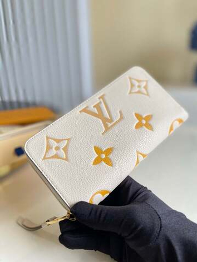 Louis Vuitton Zippy Wallet