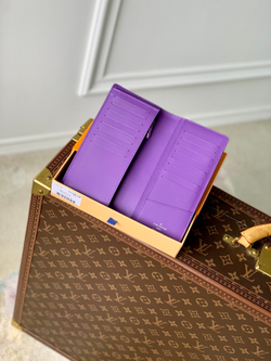 Louis Vuitton Brazza Wallet