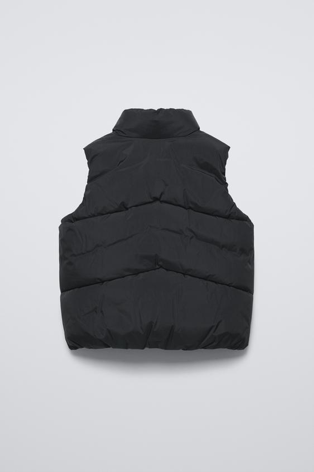 ZARA НЕПРОМОКАЕМЫЙ СТЕГАНЫЙ ЖИЛЕТ, ЧЕРНЫЙ