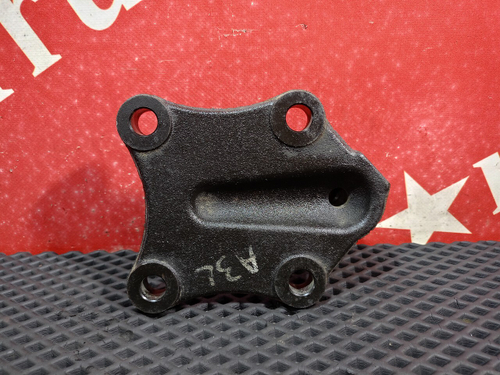 Кронштейн переднего стабилизатора