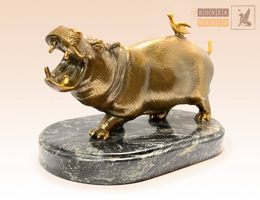 статуэтка Бегемот - Гиппопотам с птичкой на змеевике