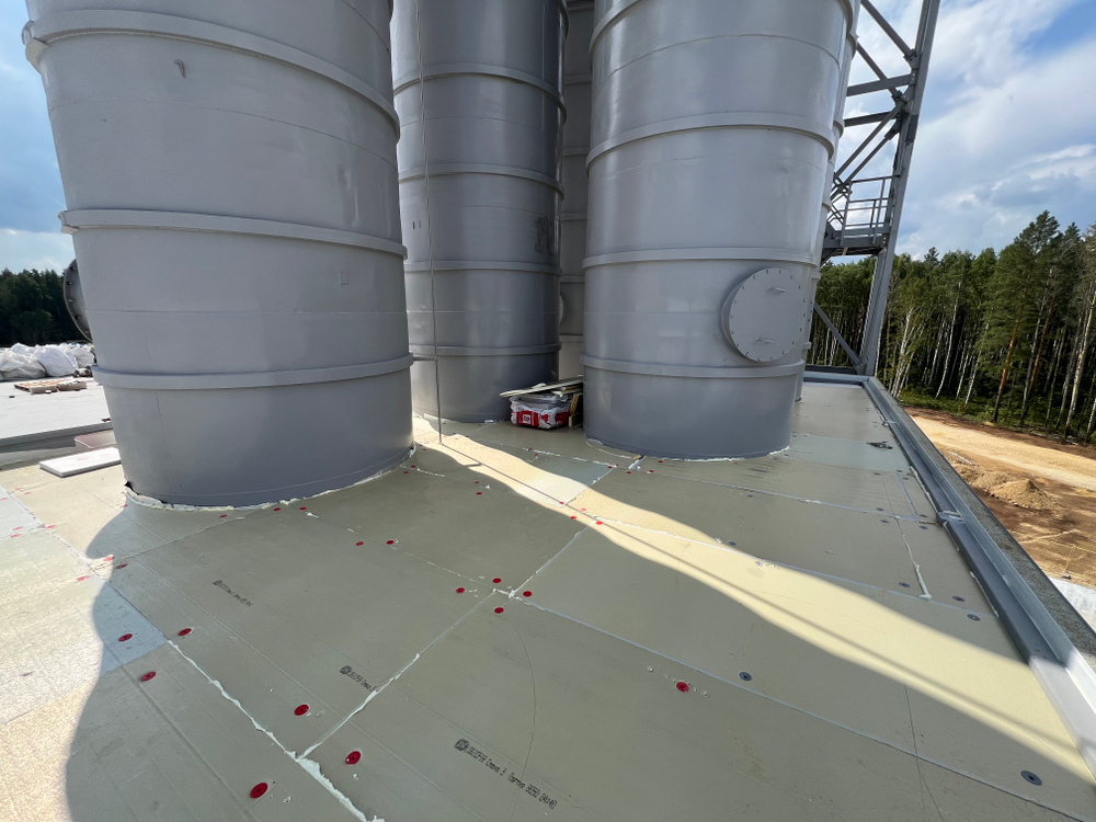 Поставка и монтаж кровли из ПВХ мембраны, монтаж профилированного настила Завод "ТЕПЛИТ"